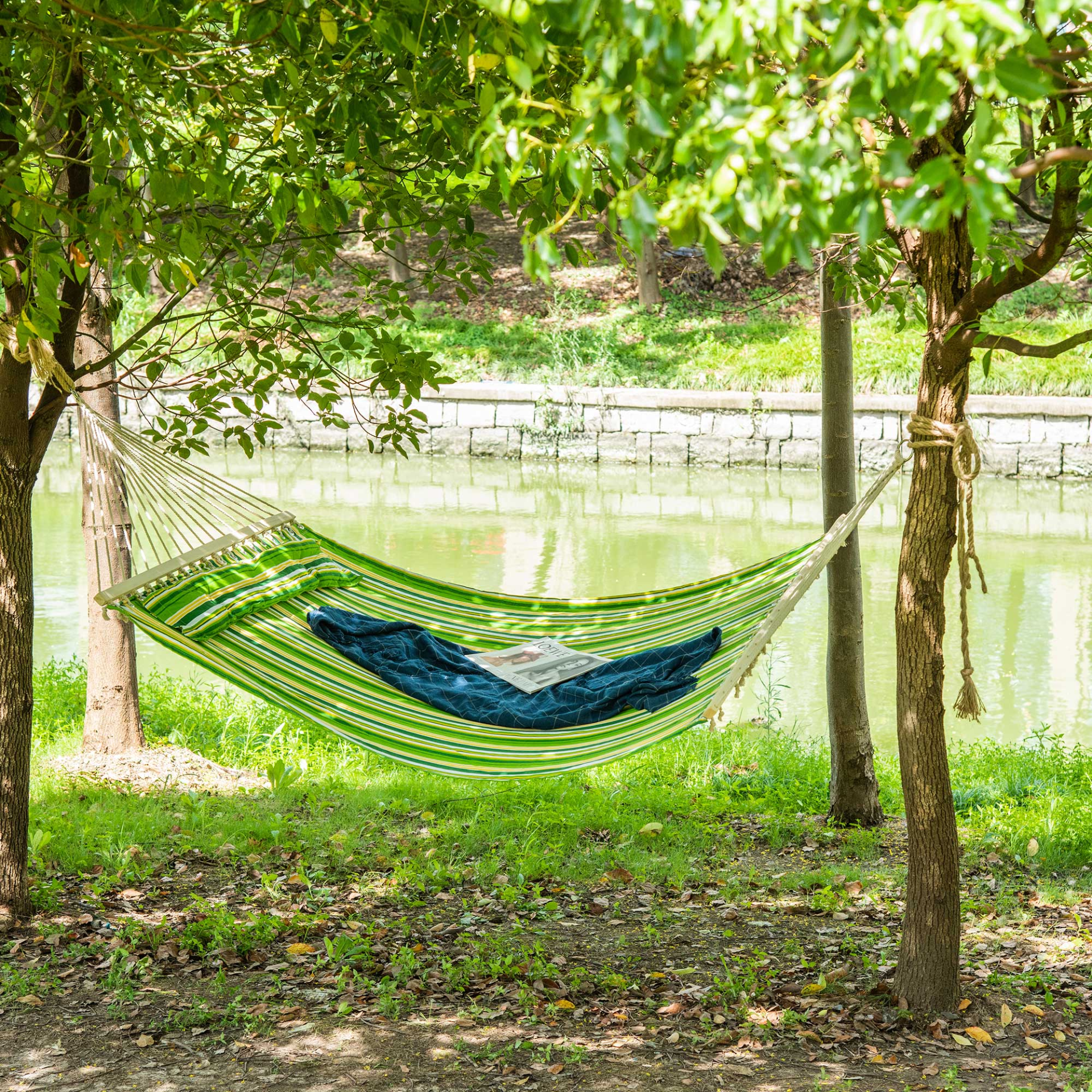 Outsunny Double Cotton Hammock with Pillow - Perfect for Camping, Garden, Beach - Green, 188L x 140W cm MyLibelula