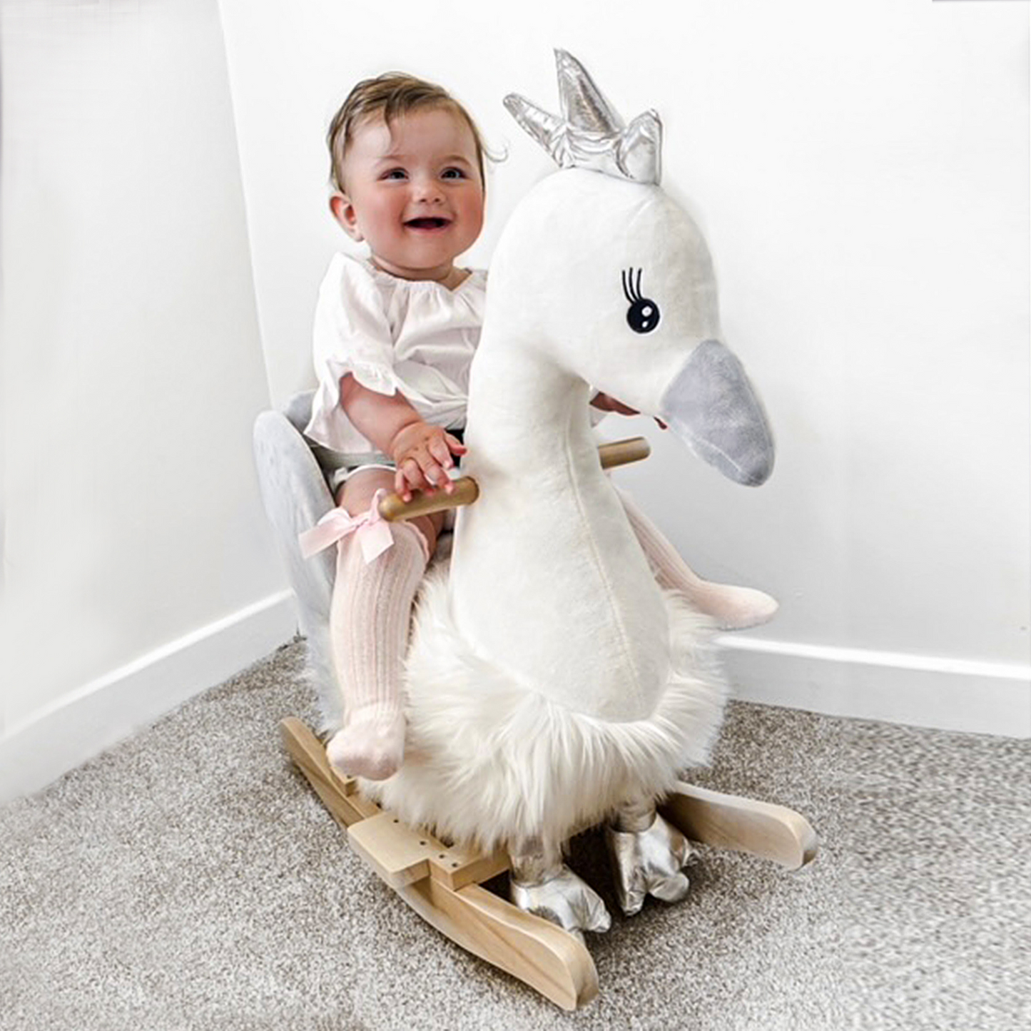 HOMCOM Kids Ride On Swan Rocking Horse – Plush, Sound, Safety Belt – Perfect for Toddlers 18-36 Months MyLibelula