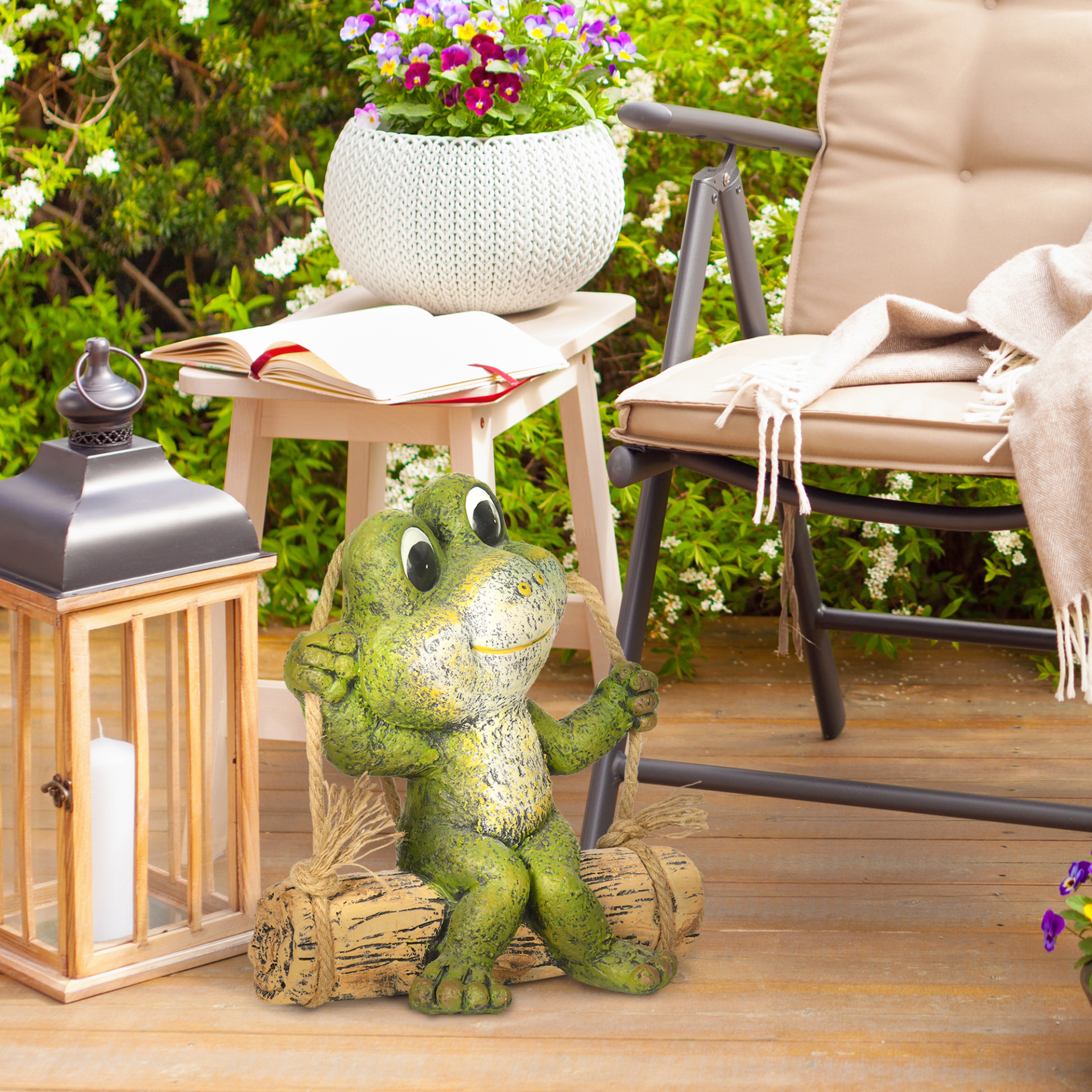 Outsunny Hanging Garden Statue, Vivid Frog on Swing Art Sculpture, Outdoor Ornament Home Decoration, Green MyLibelula