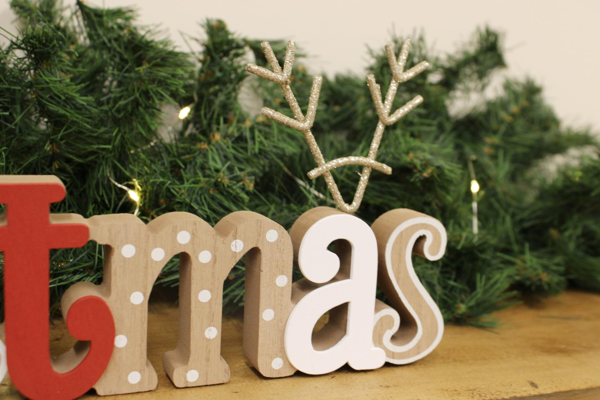 Charming Freestanding Wooden Christmas Decoration - Enhance Your Holiday Decor with Festive Flair MyLibelula