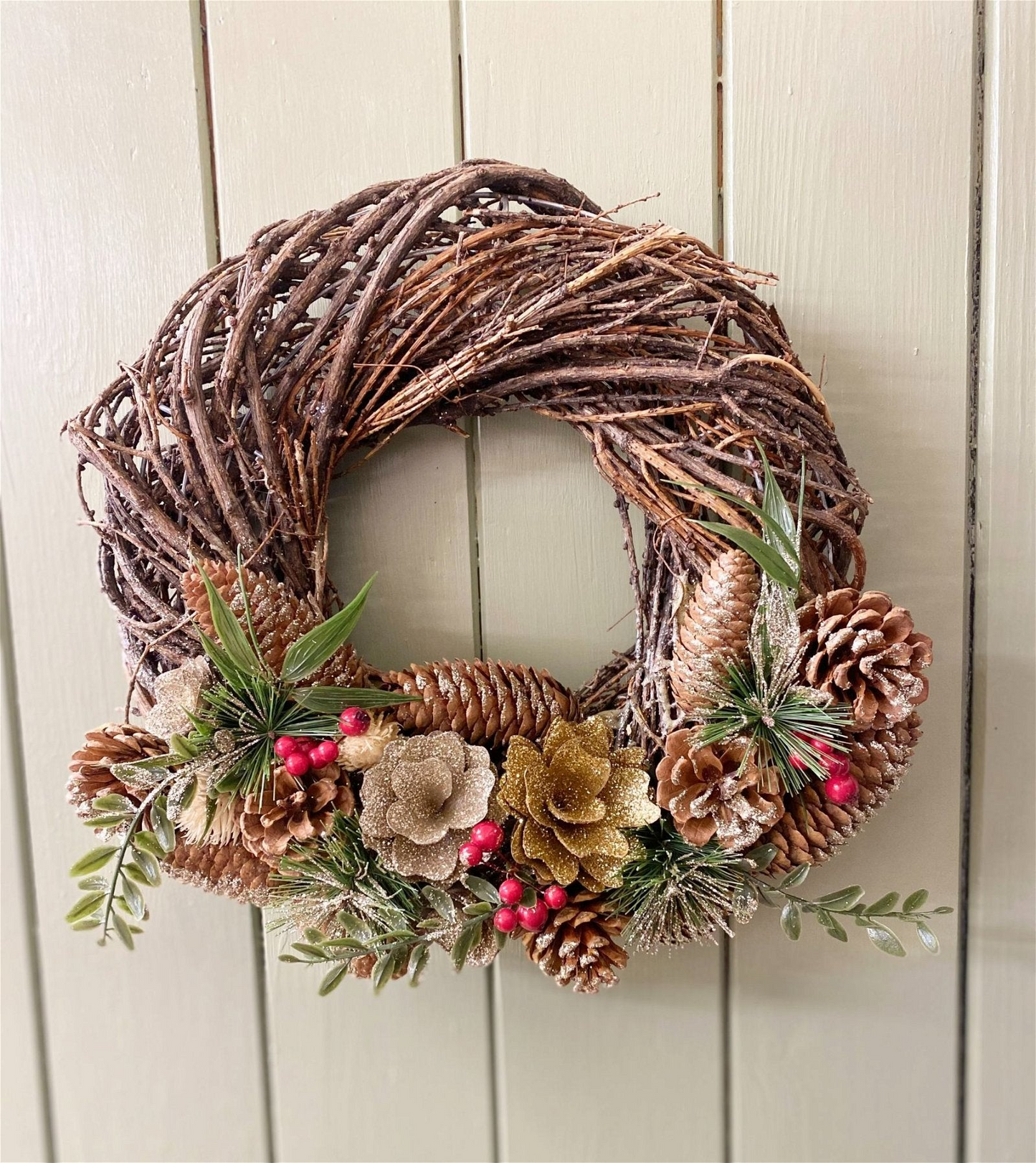 Twisted Pine & Berry Botanical Christmas Wreath 35cm - Festive Home Décor MyLibelula